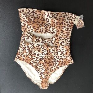 NWT Aerie XL Leopard Animal Print Swimsuit
Removable Straps Cutout with Tie